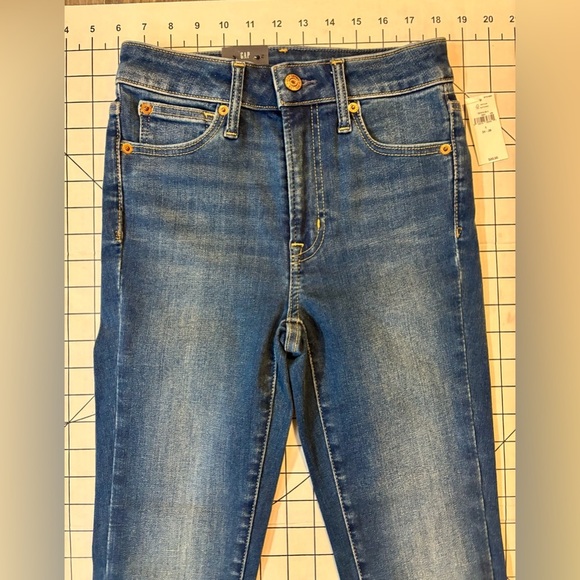 NWT GAP Women’s Size 24-26 (1) Ace Jeans - Picture 3 of 9